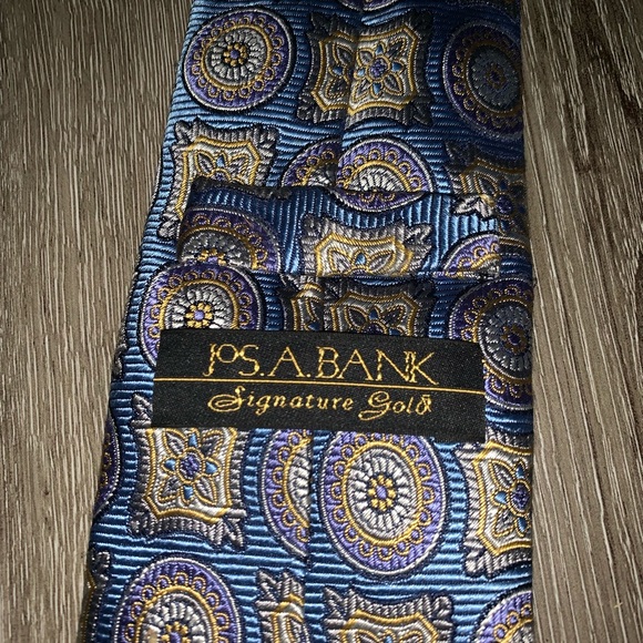 Jos.A.Bank tie - Picture 2 of 2